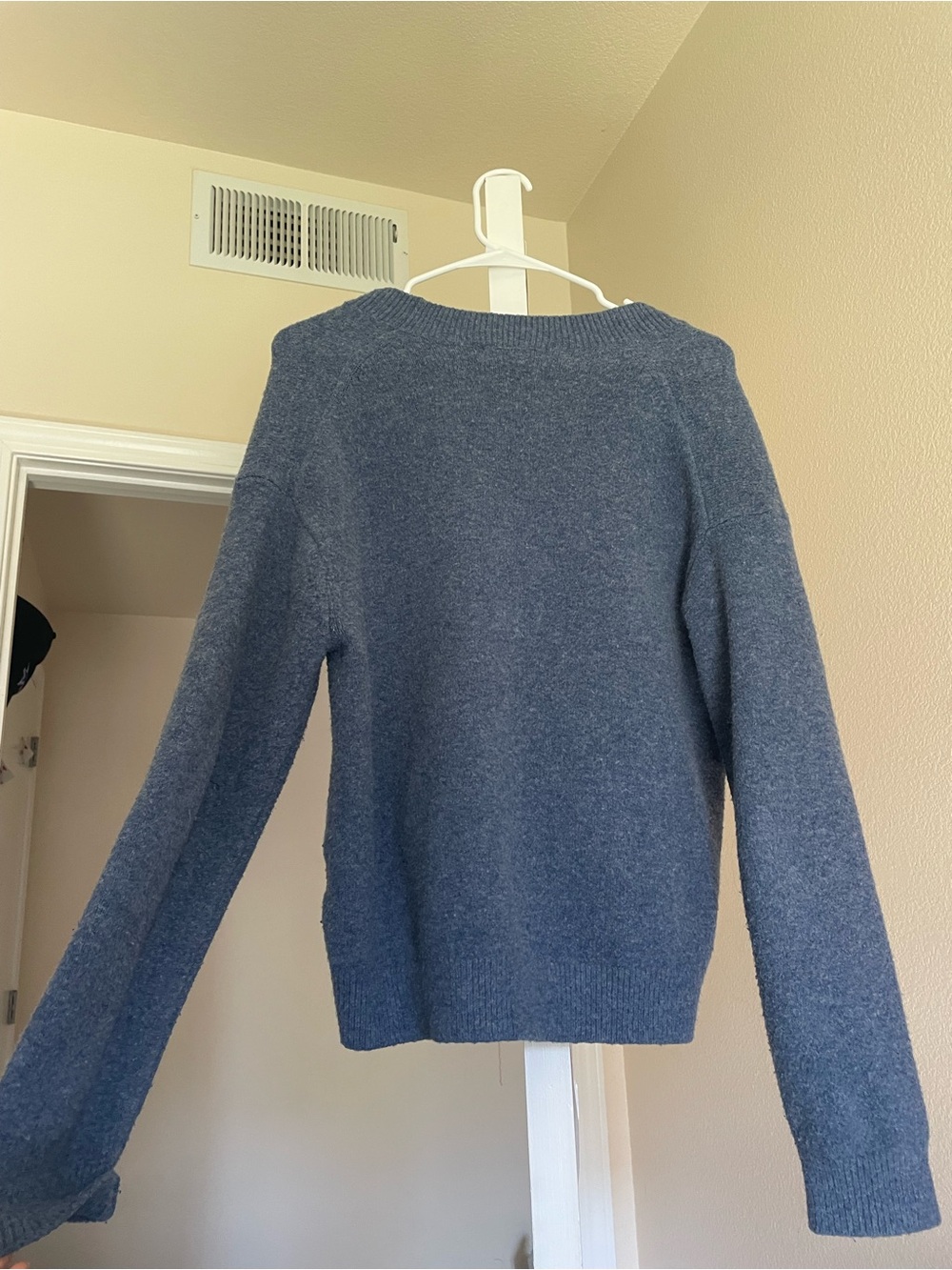 Uniqlo Blue Soufflé Short Cardigan - Picture 2 of 3